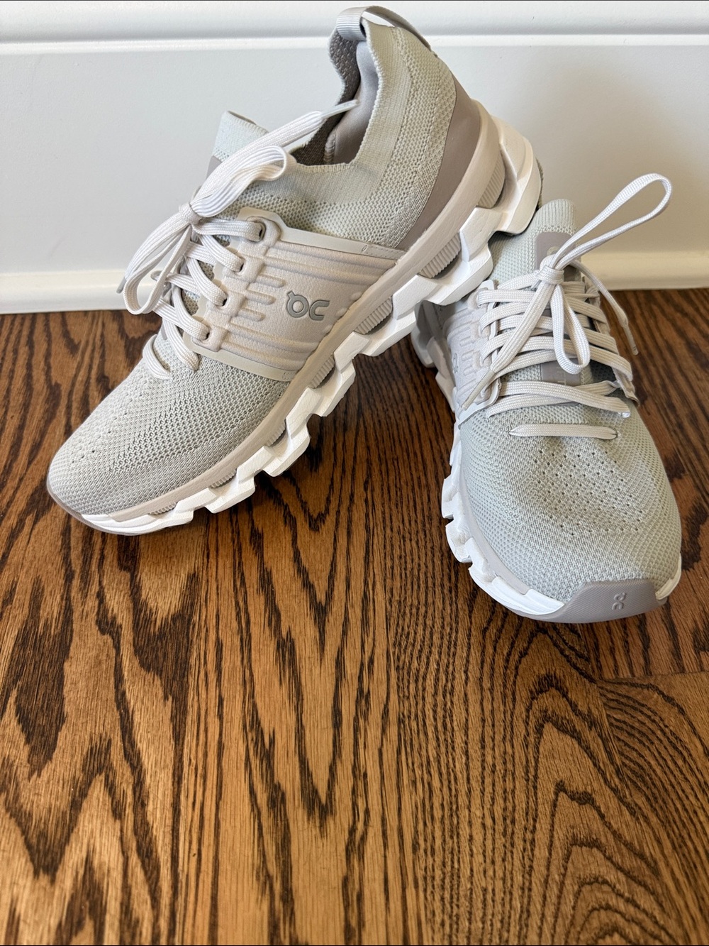 On Running Women's Knit Cloudswift Speedboard Sneakers Sz. 7.5